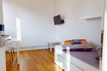 شقة فندقية Anstatthotel Affoltern Am Albis   Self Check In