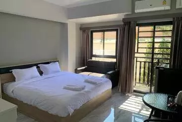Aparthotel Baan Thanakul Residences