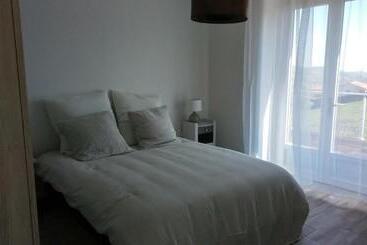 مبيت وإفطار Détour En Beaujolais