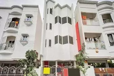 هتل Fabexpress Joel Inn   Nr St Thomas Mount Church & Grand Mall & Phoenix Marketcity Chennai