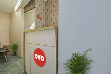 호텔 O Sr Residency Near Ccd