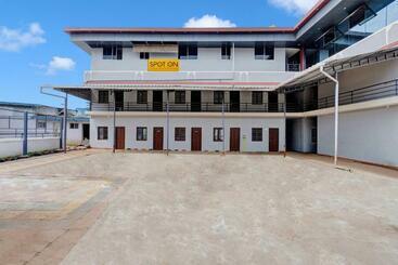 Hotell Spot On Iae475 New Ss Inn Hunsur