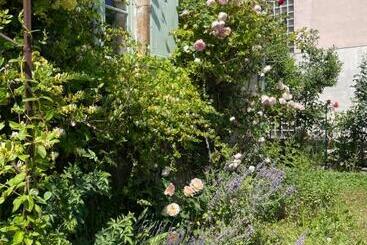 پانسیون Chez Katia