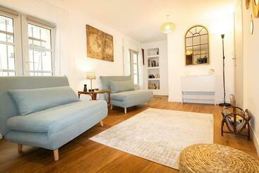 Bed and Breakfast Le Cocon De L écusson !