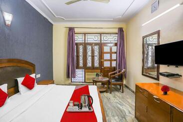 호텔 O Av Homes Near Aravali Biodiversity Park