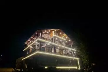 Hotel Prāṇa Boutique Stays