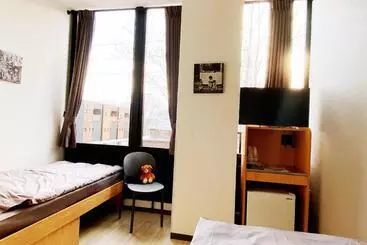 Hotel Q Fox Black Diamond