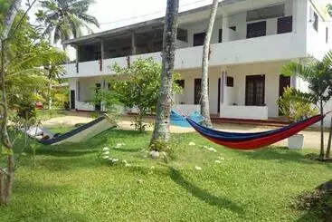 Pensió Tatyana House