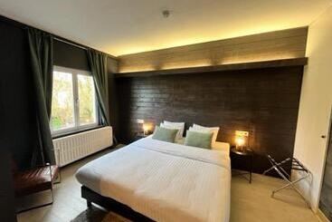 تختخواب و صبحانه La Villa Blanche Spa