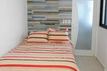 هتل Habitaciones Amubladas Logos Ii