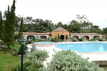 Hotelli Moon River Village