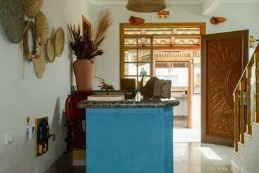 פנסיון Conves Suites