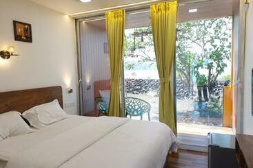 The Koasta Sea View Resort