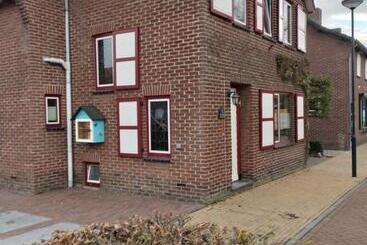 צימר Bed En Breakfast Met Patio En Kippen