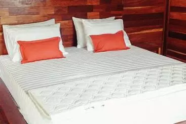 ホテル Madaira Villa Senggigi