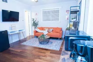پانسیون Cozy And Adorable 1 Bdr/1 Ba