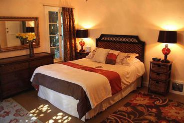 Cinema Suites Bed & Breakfast Hsr1919001050