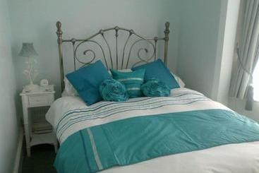 ベッドアンドブレックファースト Courtenay House