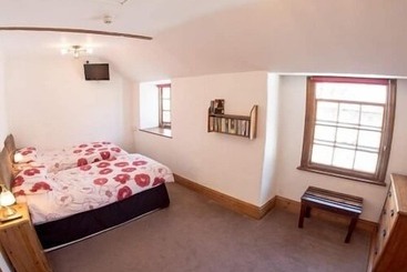 مبيت وإفطار The Porthvean