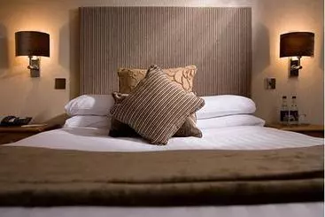 Malin Court Hotel And Restaurant