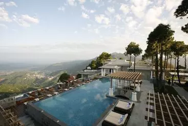Hotel Moksha Himalaya Spa Resort