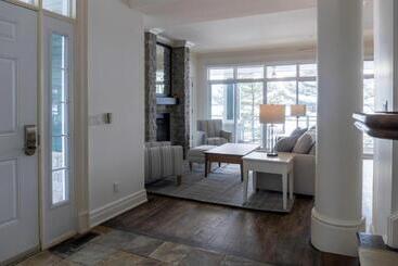 Szálloda Touchstone Resort