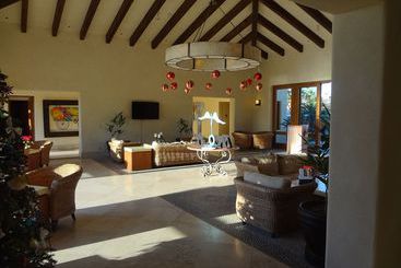 Villaer Paradise Ranch Estate