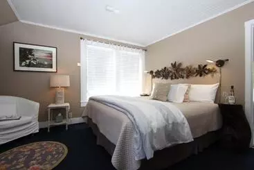 Seagull Inn Bed & Breakfast