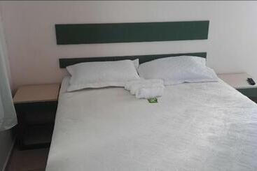 فندق صغير Pousada Blue Garden