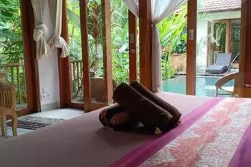 ベッドアンドブレックファースト Mahayoni Villa