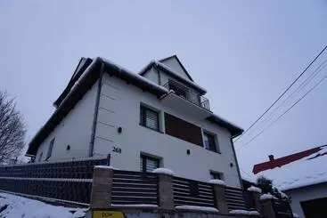 Huoneistohotelli Dom Na Skarpie