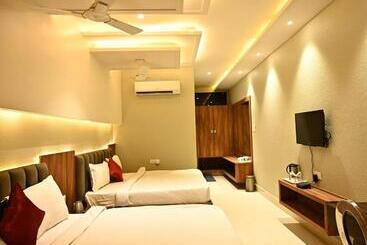 酒店 Nakshatra Resort