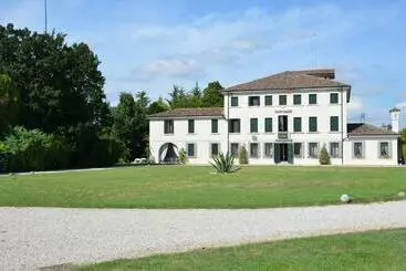 ベッドアンドブレックファースト Villa Domenica Relais