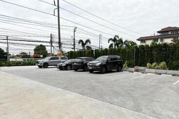 Golden Nest Hotel Suvarnabhumi