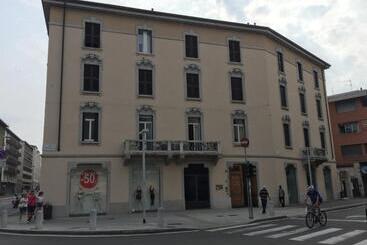 پانسیون Bergamo Center Rooms