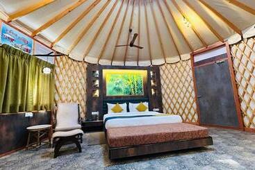 منتجع Tathastu Kanha