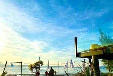 Chanchaolao Beach Resort