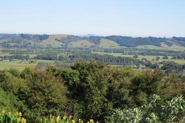 Auckland Country Cottages