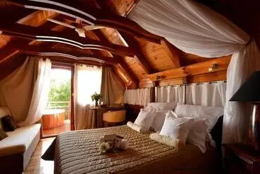 هتل Lodge Roche Tamarin