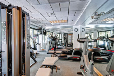 Отель Oxford Court