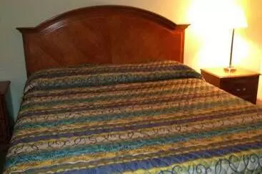 בית מלון כפרי Red Carpet Inn Macon