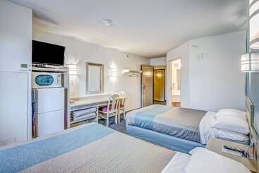 モーテル Econo Lodge