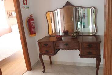 Ericeira Chill Hill Hostel & Private Rooms