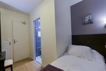 هتل Du Quai De Seine