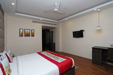 فندق Grand Harshal