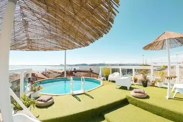 Sunset Destination Hostel