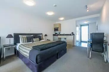 Bellano Motel Suites