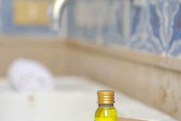 Отель Albergo Diffuso Borgo Montemaggiore