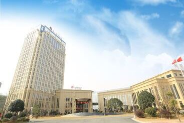 Hotel Ramada Yiyang Taojiang