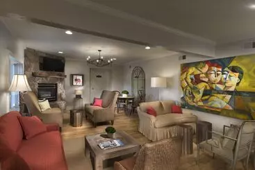 فندق على الطريق 200 Main